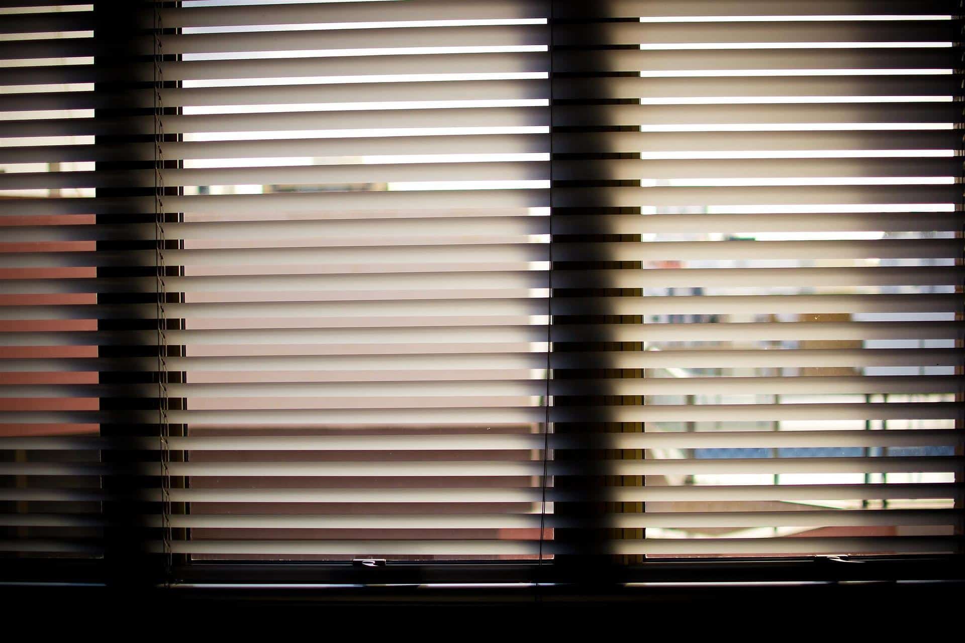 window blinds keep room cooler